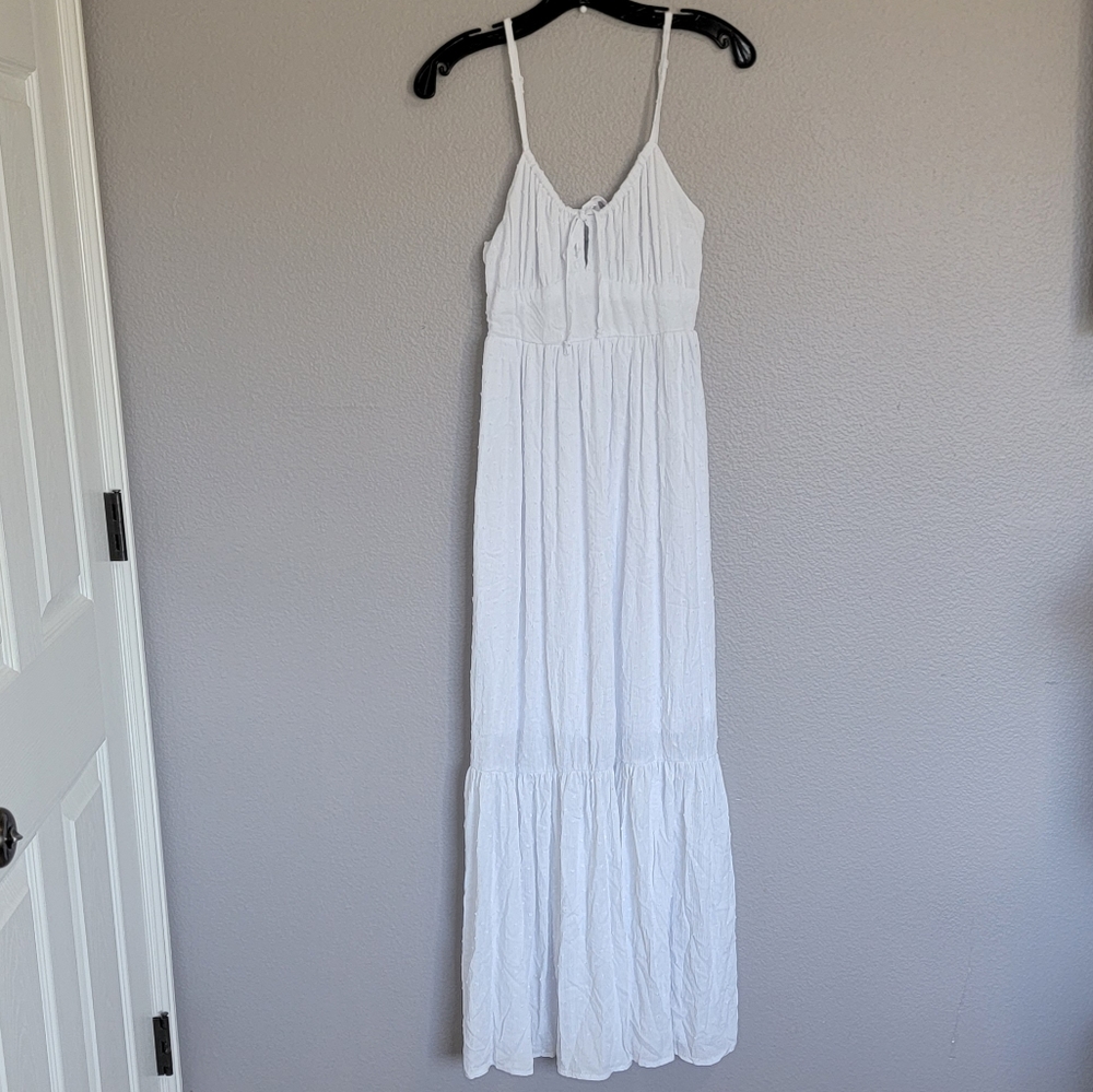 RUE 21 WHITE MAXI DRESS/ XS.